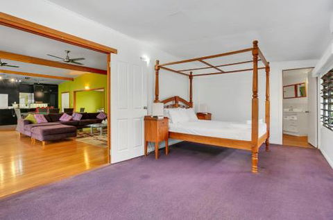 SANTORINIatPALM COVE - Accommodation NT 4