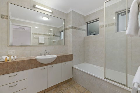 Charming Noosa Heads Apartment Laguna Bay Views Unit 6 Taralla 18 Edgar Bennett Avenue - Accommodation NT 6