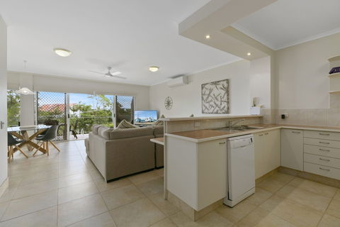 Charming Noosa Heads Apartment Laguna Bay Views Unit 6 Taralla 18 Edgar Bennett Avenue - Accommodation NT 5