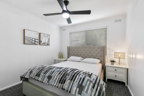 Beauty AND THE Peace - Inlet Side - Accommodation NT 3