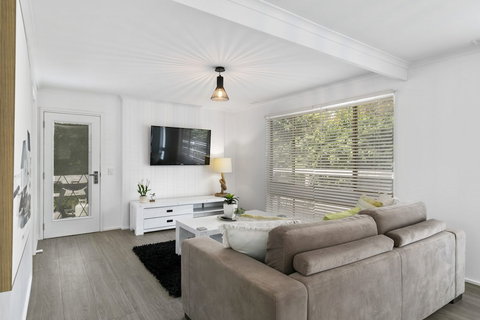 Beauty AND THE Peace - Inlet Side - Accommodation NT 4