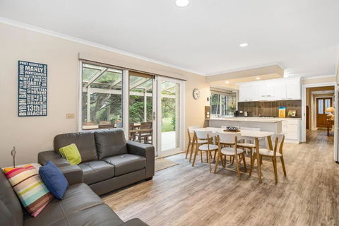 Hilltop Beach House: Newly Updated - Accommodation NT 3