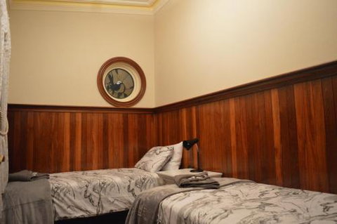 Gargoyle Lodge - Accommodation NT 5