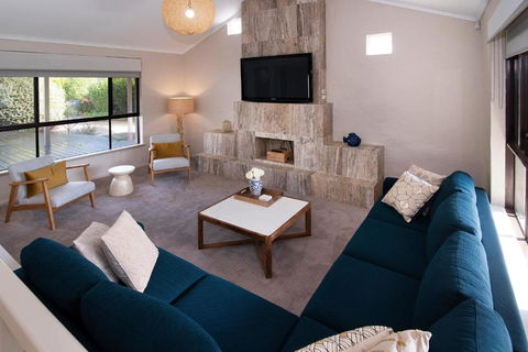 GIFFORD HOUSE - Accommodation NT 2