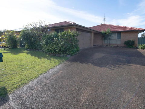 Relaxing Waterfront Property In Quiet Location - Accommodation NT 3