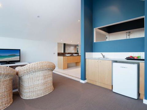 Venabu On Garuwa 20 Garuwa Street Spectacular House With Fabulous Views - Accommodation NT 0