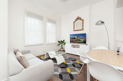 Stunning Sydney Home 3 - NT Tourism 1