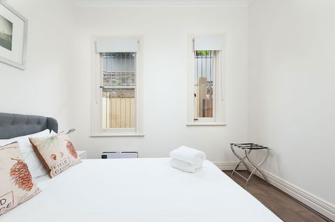 Stunning Sydney Home 3 - NT Tourism 2