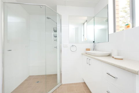 Beachpoint Unit 501 - Accommodation NT 4