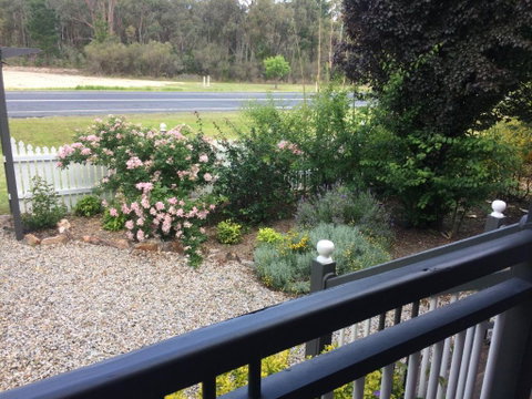 Briar Rose Cottages - Accommodation NT 6