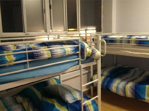 Wombat Backpackers - Accommodation NT 3
