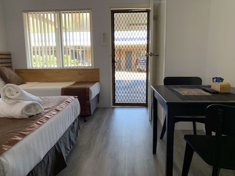 Baths Motel - Accommodation NT 6