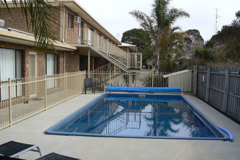 Allambi Holiday Apartments - NT Tourism 4