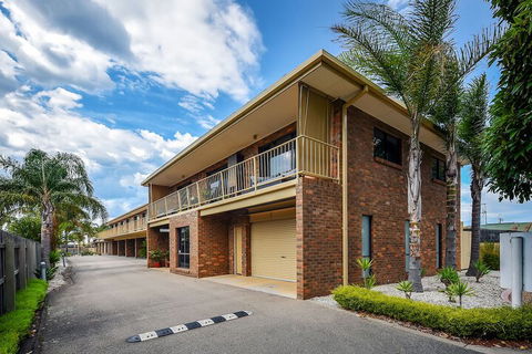 Allambi Holiday Apartments - NT Tourism 1
