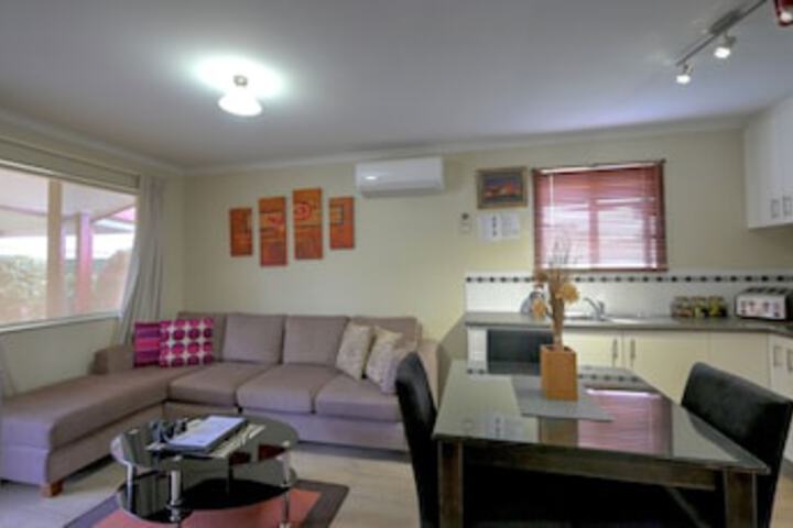  Accommodation NT