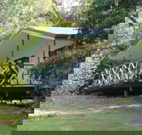 Capricorn Caves - Caravan Park - Accommodation NT