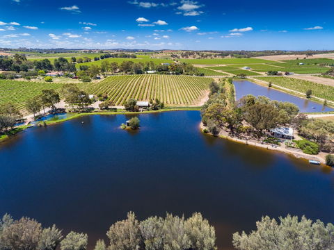 Stonewell Cottages & Vineyards - Accommodation NT 0