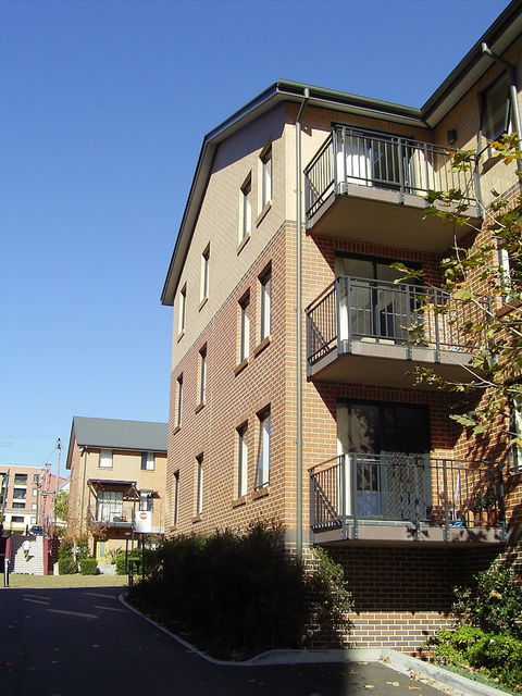Sydney University Village - NT Tourism 1
