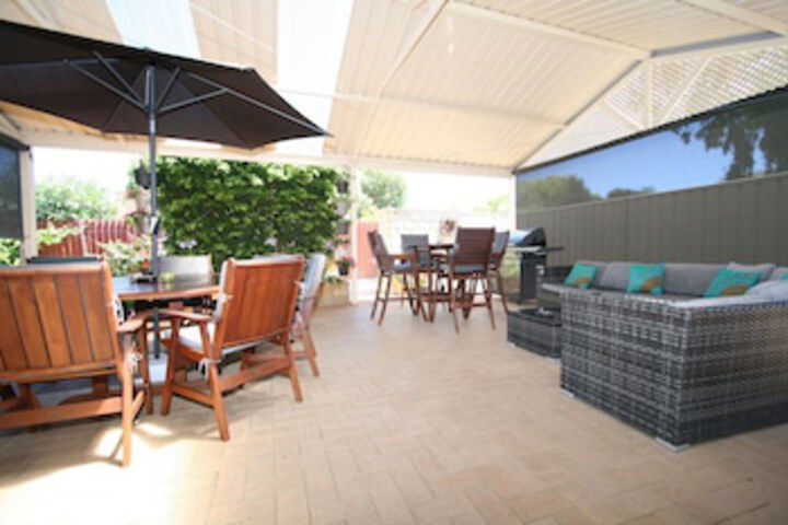  Accommodation NT