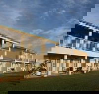 Lakeview Motel  Apartments - Accommodation NT