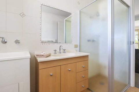 Lakeside Holiday Apartments Merimbula - Accommodation NT 7