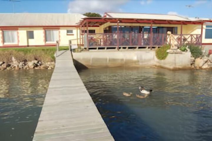 Meningie SA Accommodation NT