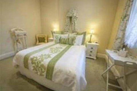The Old George & Dragon Guesthouse - Accommodation NT 4