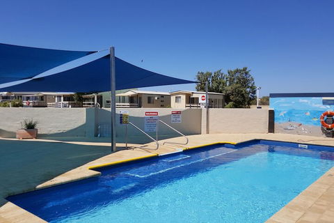 Sunset Beach Holiday Park - NT Tourism 7