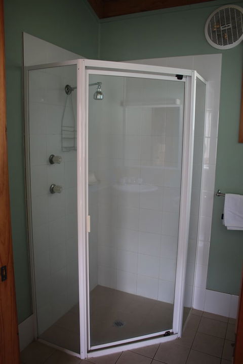 Lani's Holiday Island - Caravan Park - Accommodation NT 5