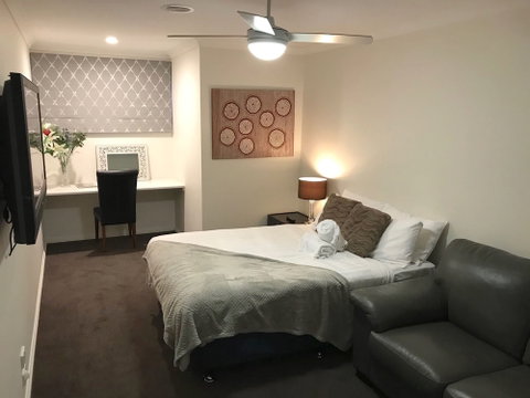 Rosanna Mansion - Accommodation NT 5
