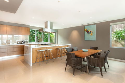 Luxurious Waterfront (ifr698) - NT Tourism 5