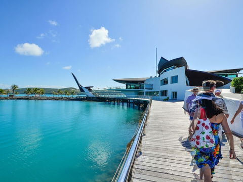 Yacht Club Villa 33-Serenity-Ocean Views With Golf Buggy - Accommodation NT 6