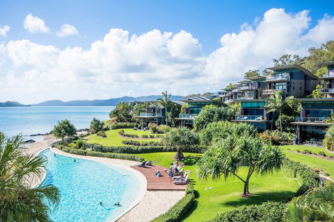 Yacht Club Villa 33-Serenity-Ocean Views With Golf Buggy - Accommodation NT 3