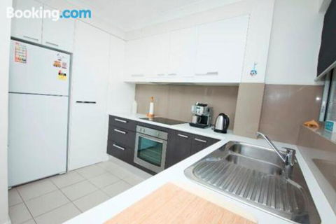 El Sandi Unit 11 14 18 North Street - Accommodation NT 5