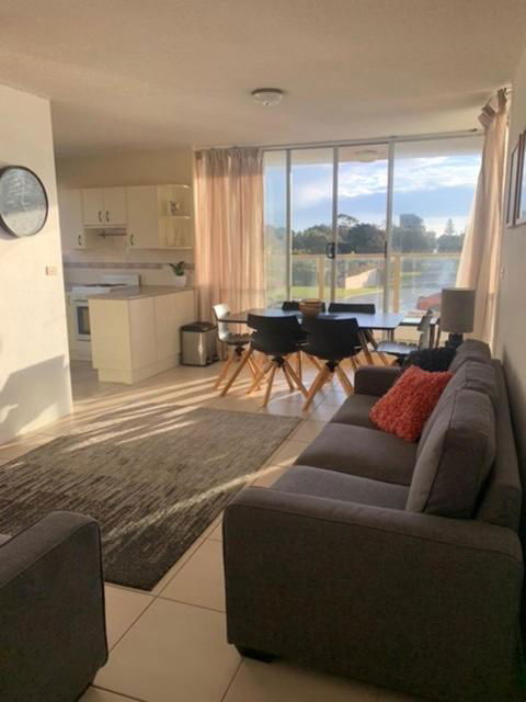 Ebbtide Unit 5 / 2 6 North Street - Accommodation NT 1