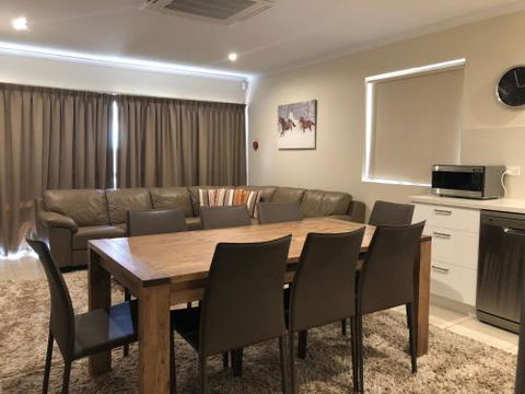Kirwan 22 - Accommodation NT 2