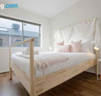 109Cozy Cranbourne Family House5Bed2Bath2Parking - Accommodation NT