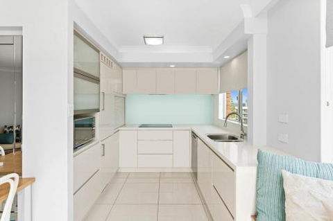 Beachpoint Unit 503 28 North Street Forster - Accommodation NT 1