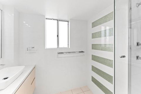 Beachpoint Unit 503 28 North Street Forster - Accommodation NT 5
