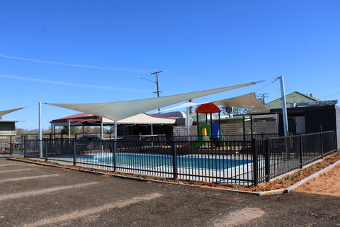 Sunshine Gardens Bourke Resort - NT Tourism 2