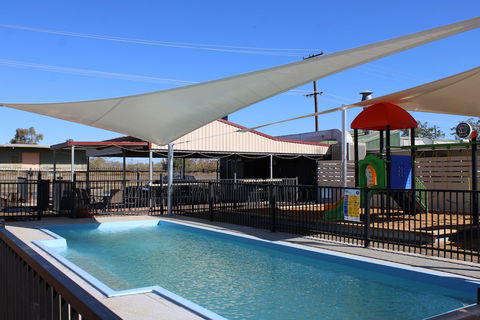 Sunshine Gardens Bourke Resort - NT Tourism 3