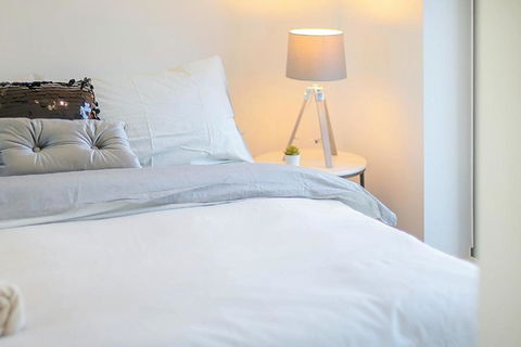 A Cozy & Stylish Suite Near Melbourne Central - Accommodation NT 2