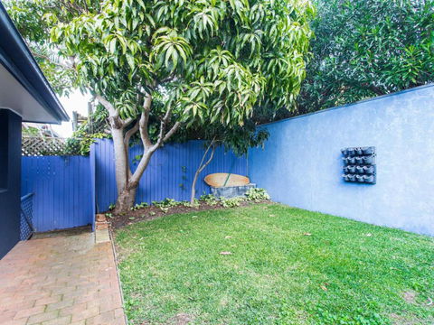 Easy Living At 14 Daphne Street - Accommodation NT 4