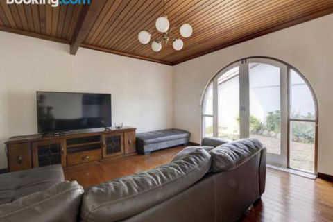 31 Rest Point Absolute Waterfront With Jetty - Accommodation NT 3