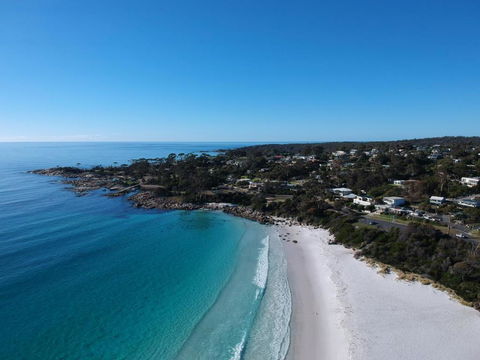 SEA EAGLE COTTAGE Amazing Views Of Bay Of Fires - Accommodation NT 5