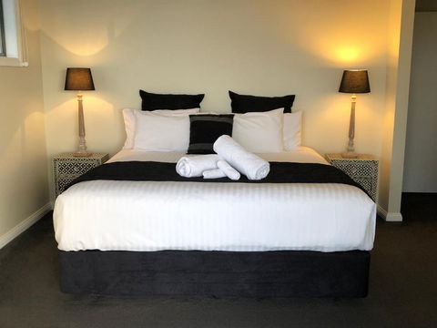 SEA EAGLE COTTAGE Amazing Views Of Bay Of Fires - Accommodation NT 4