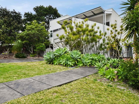 East Coast - Accommodation NT 3