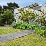 East Coast - Accommodation NT 0