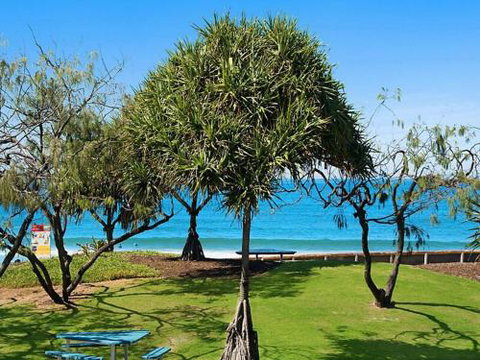 Kings Beach Ocean Front Views Private Balcony Overlooking Kings Beach - Accommodation NT 4