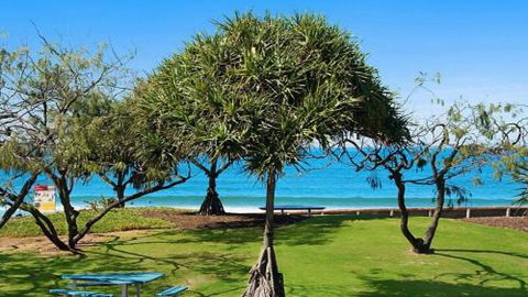 Kings Beach Ocean Front Views Private Balcony Overlooking Kings Beach - Accommodation NT 5